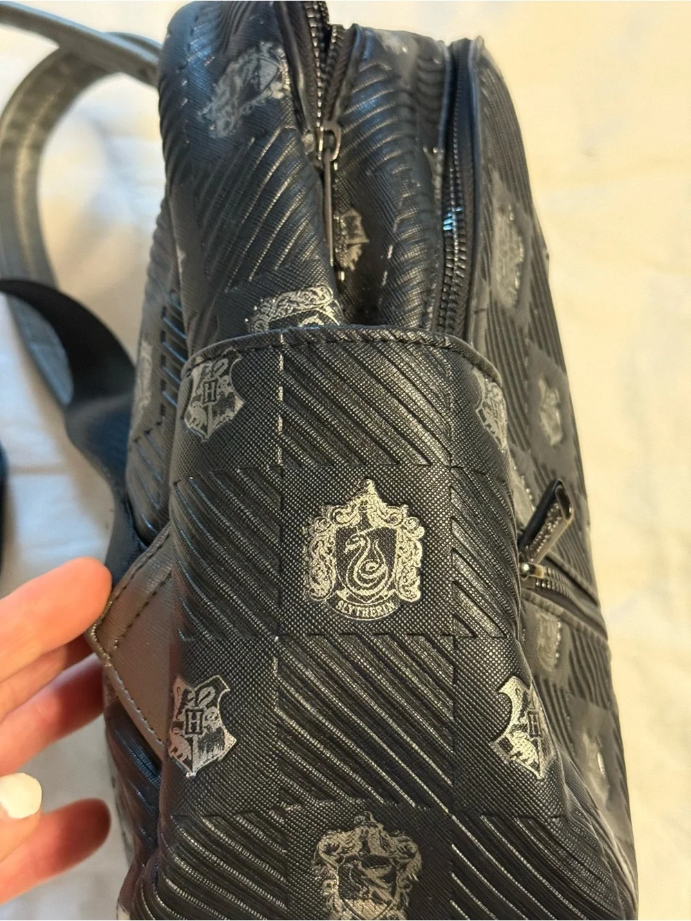 Loungefly Harry Potter Black Mini Backpack black Hogwarts House crest bookcore